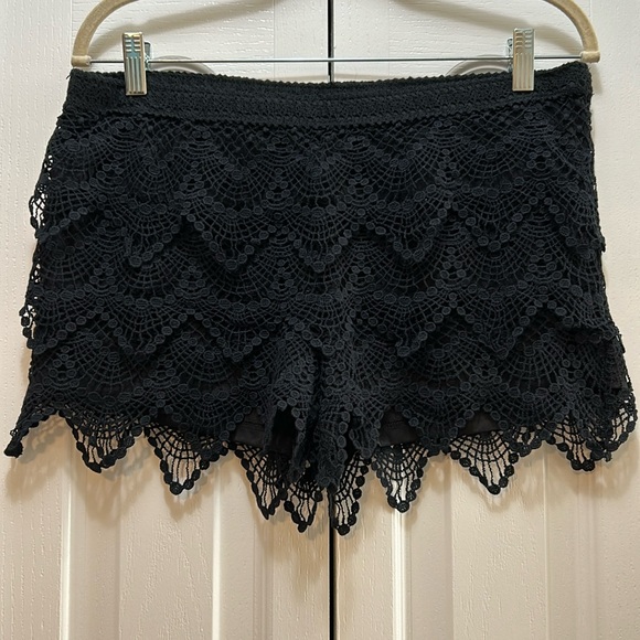 Rewind Pants - Rewind Black Lace/Crochet Shorts NWOT. Size Large